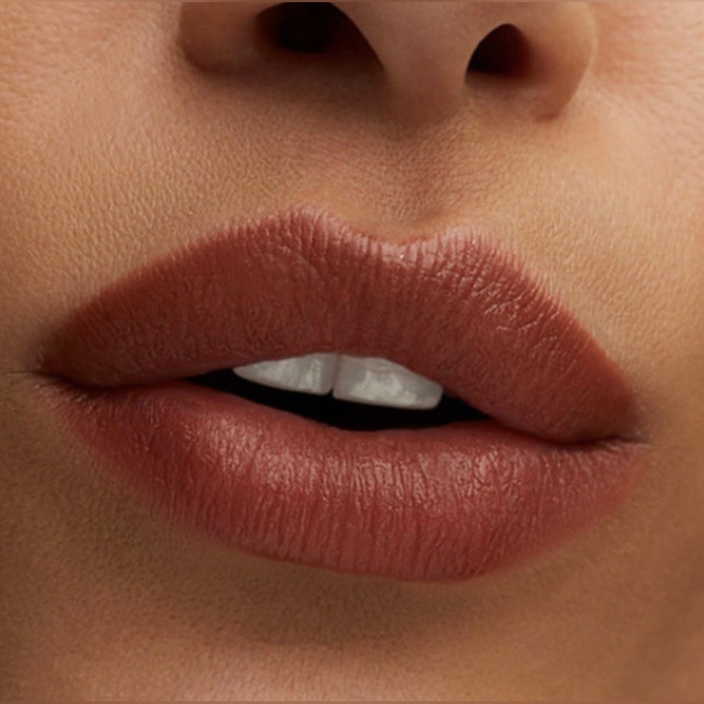 MAC Lustreglass Lipstick- Can’t Dull My Shine